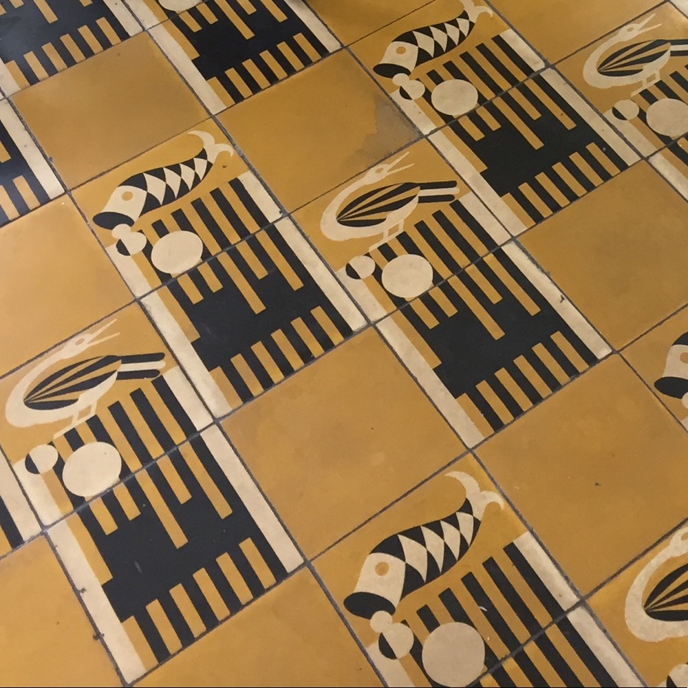 Meet your Posher, Nee